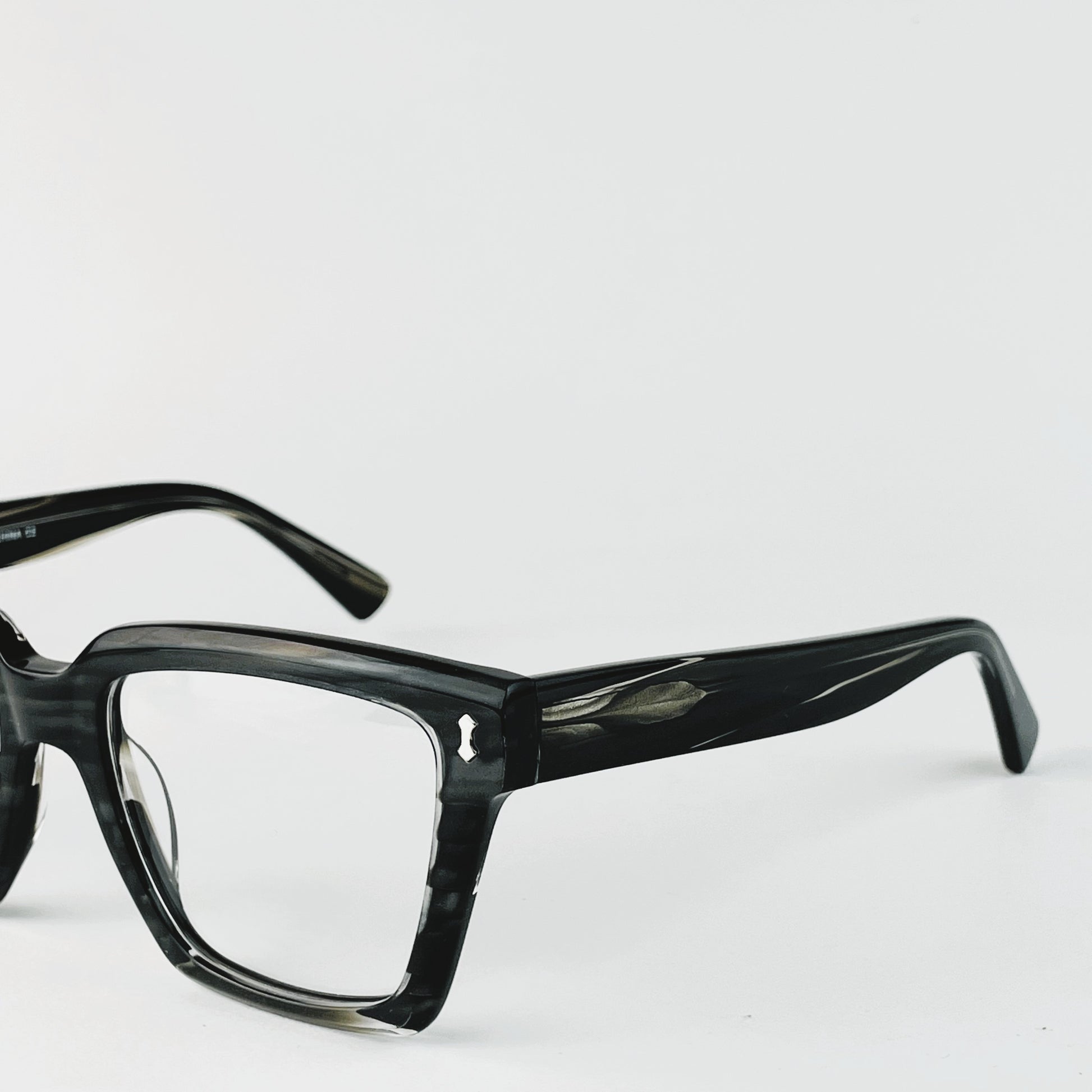 Youth Signature Premium