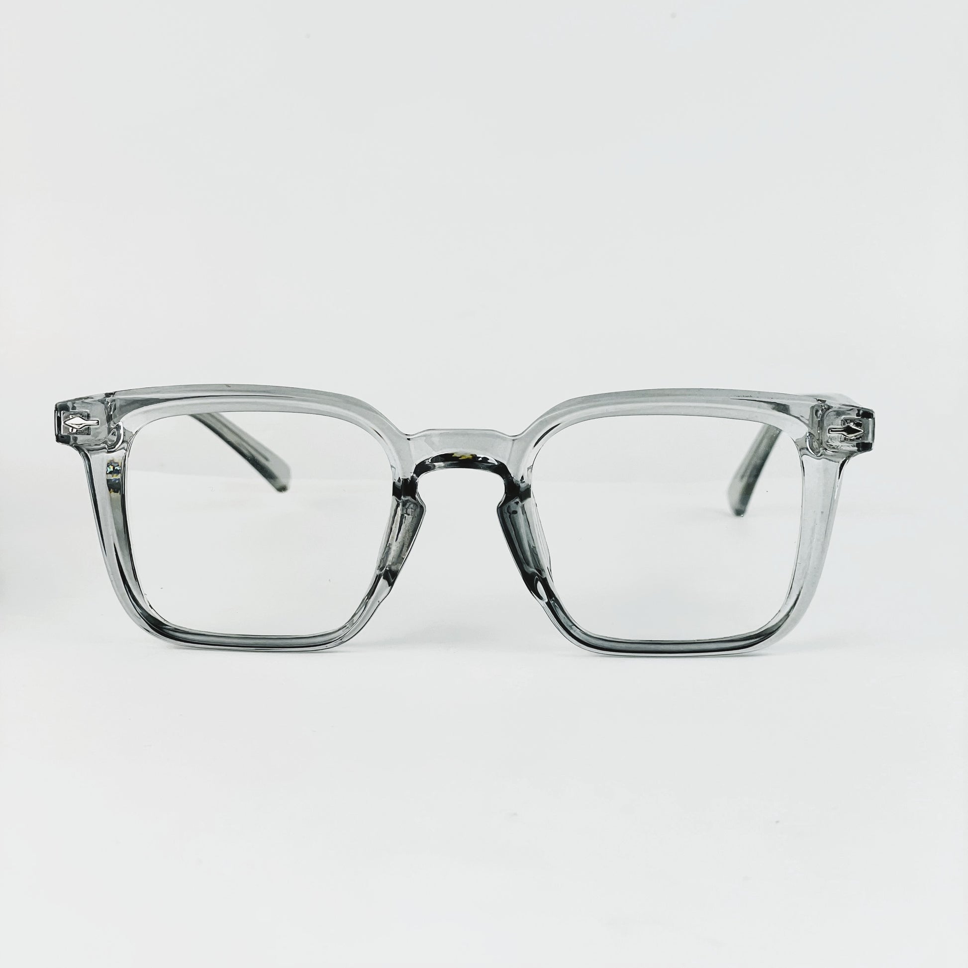 Daposi White