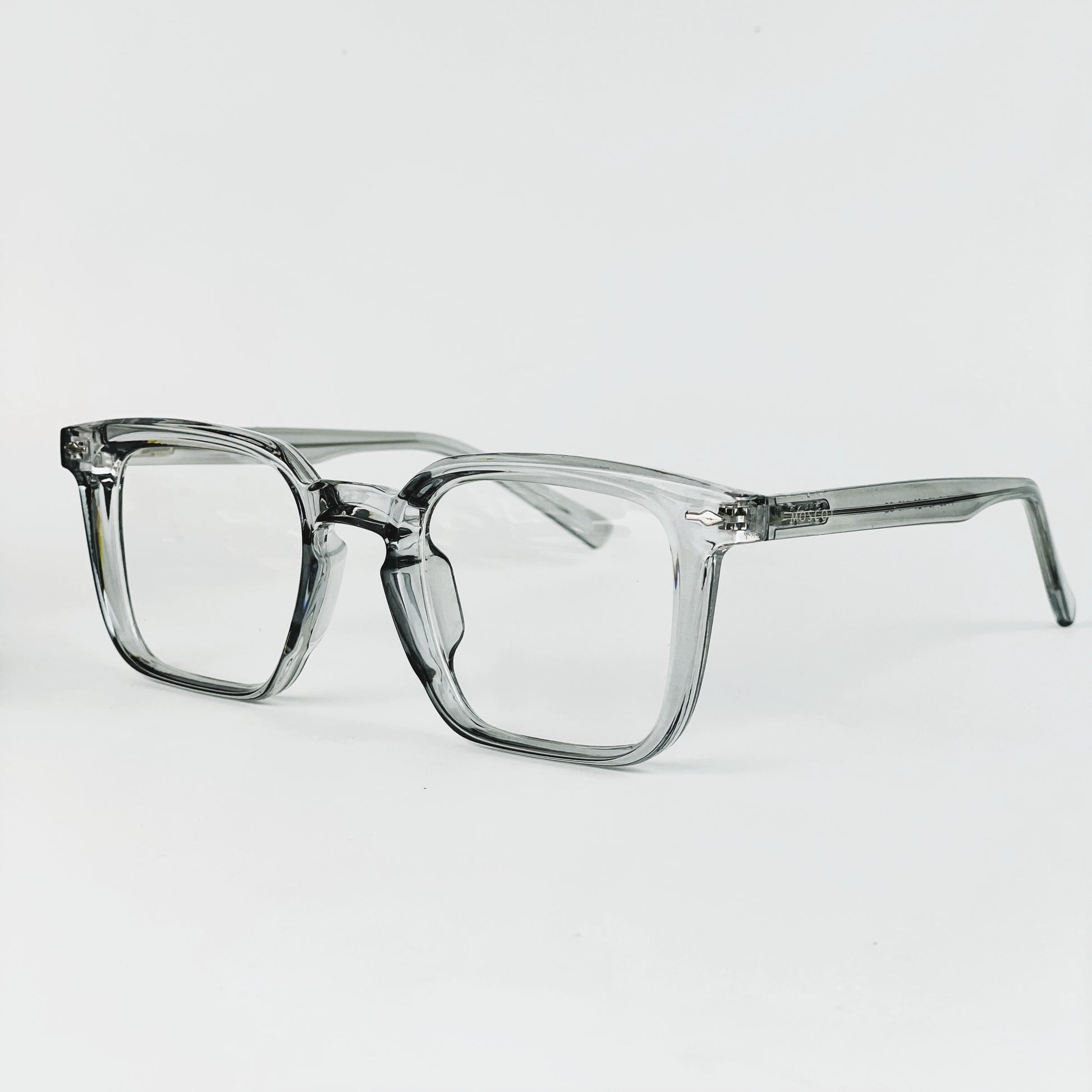 Daposi White