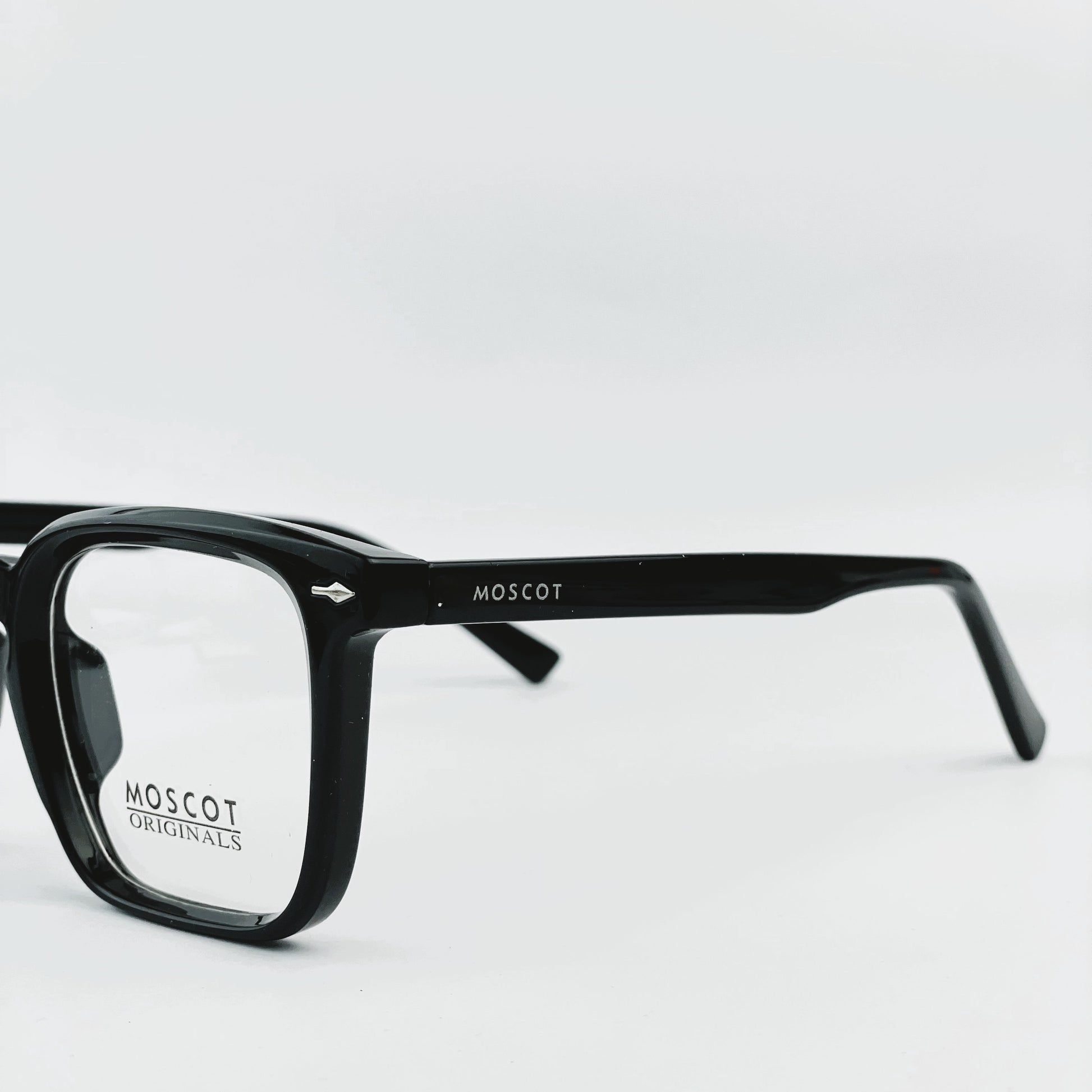 Daposi Black