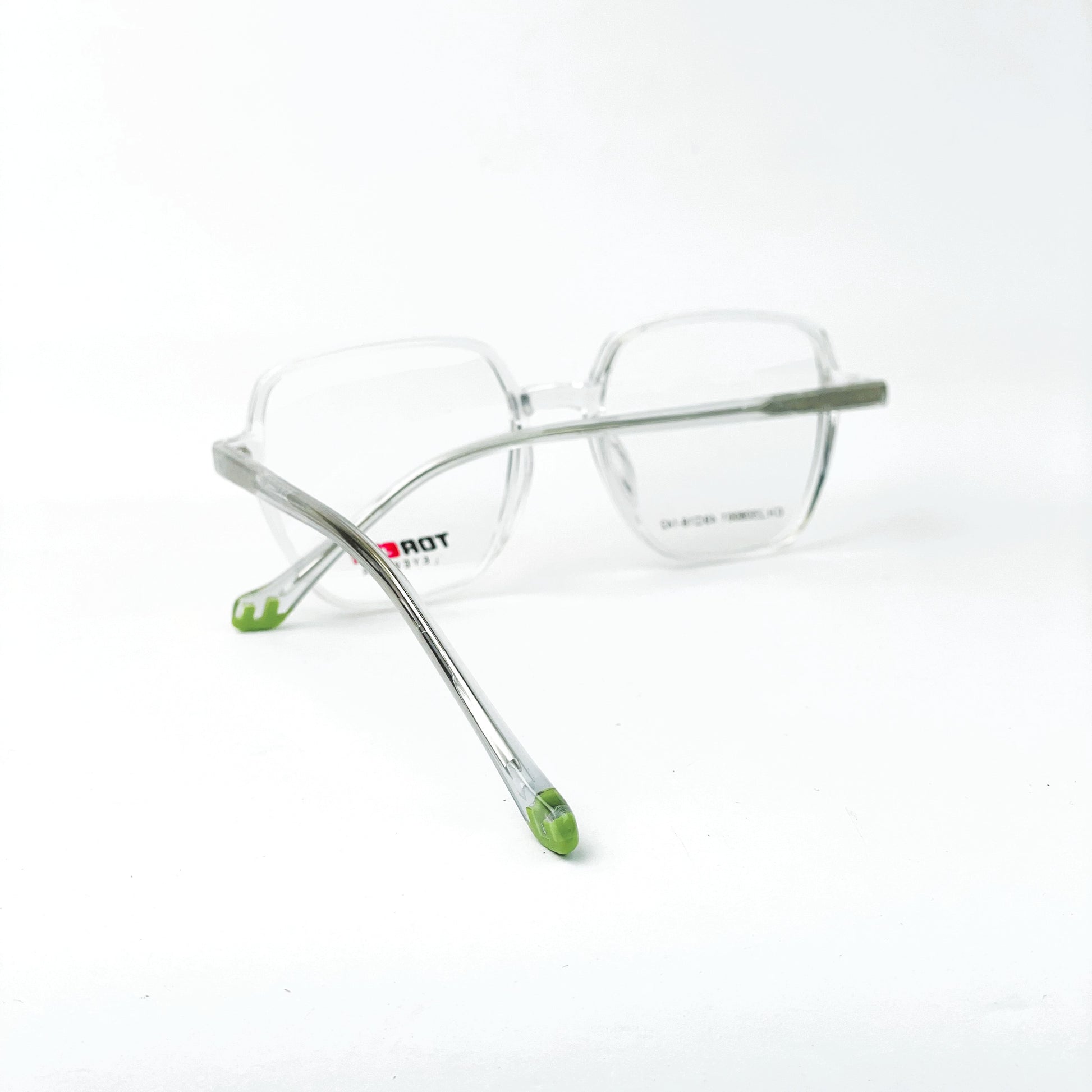 Lioren White