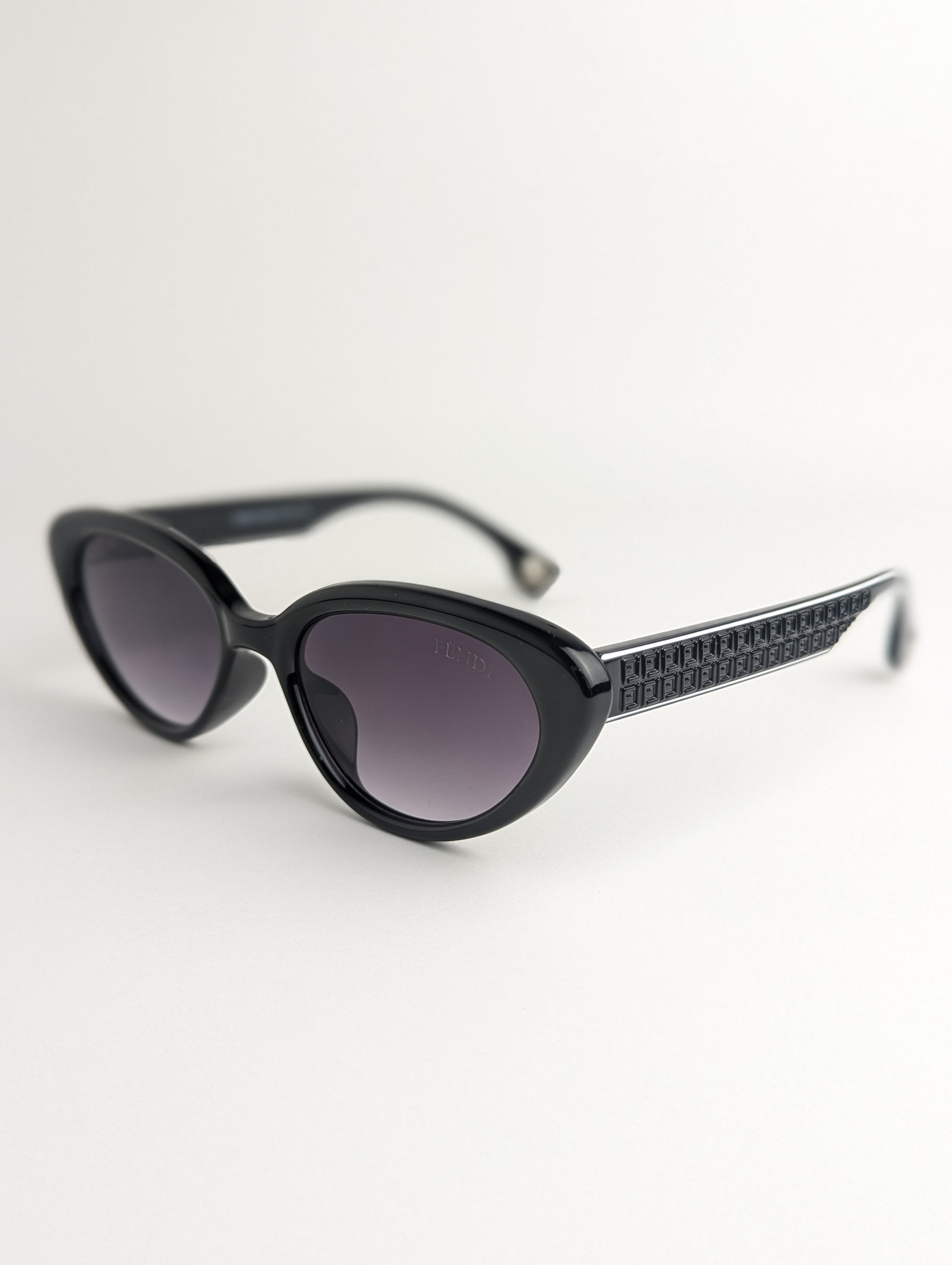 Noir Queen Premium