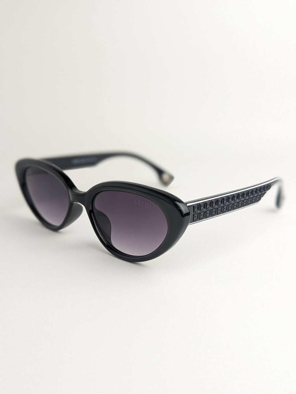 Noir Queen Premium