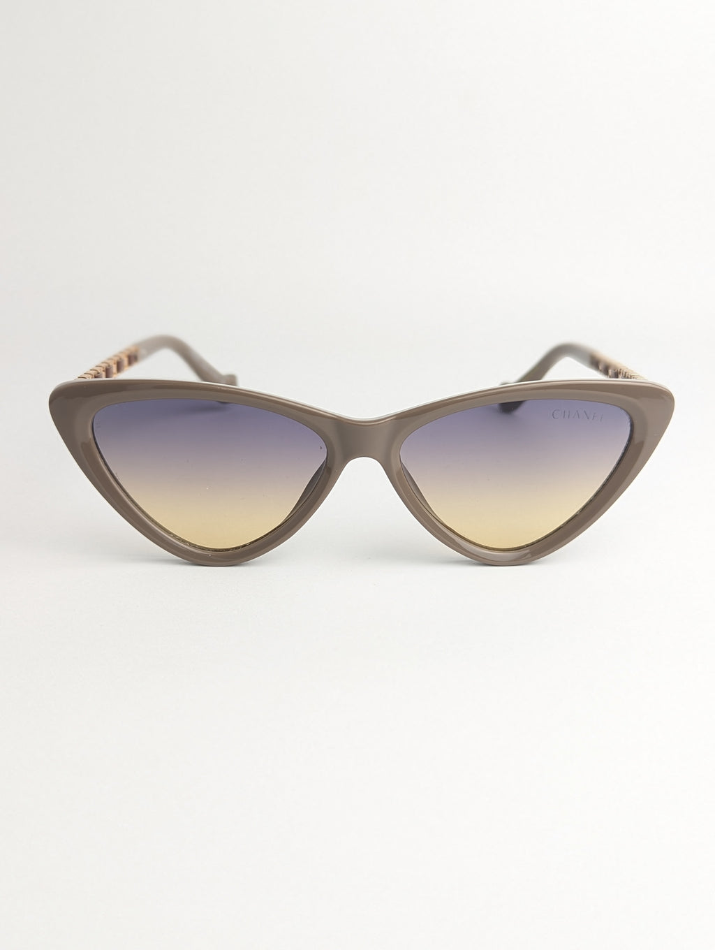 Noir Queen Limited Eddition