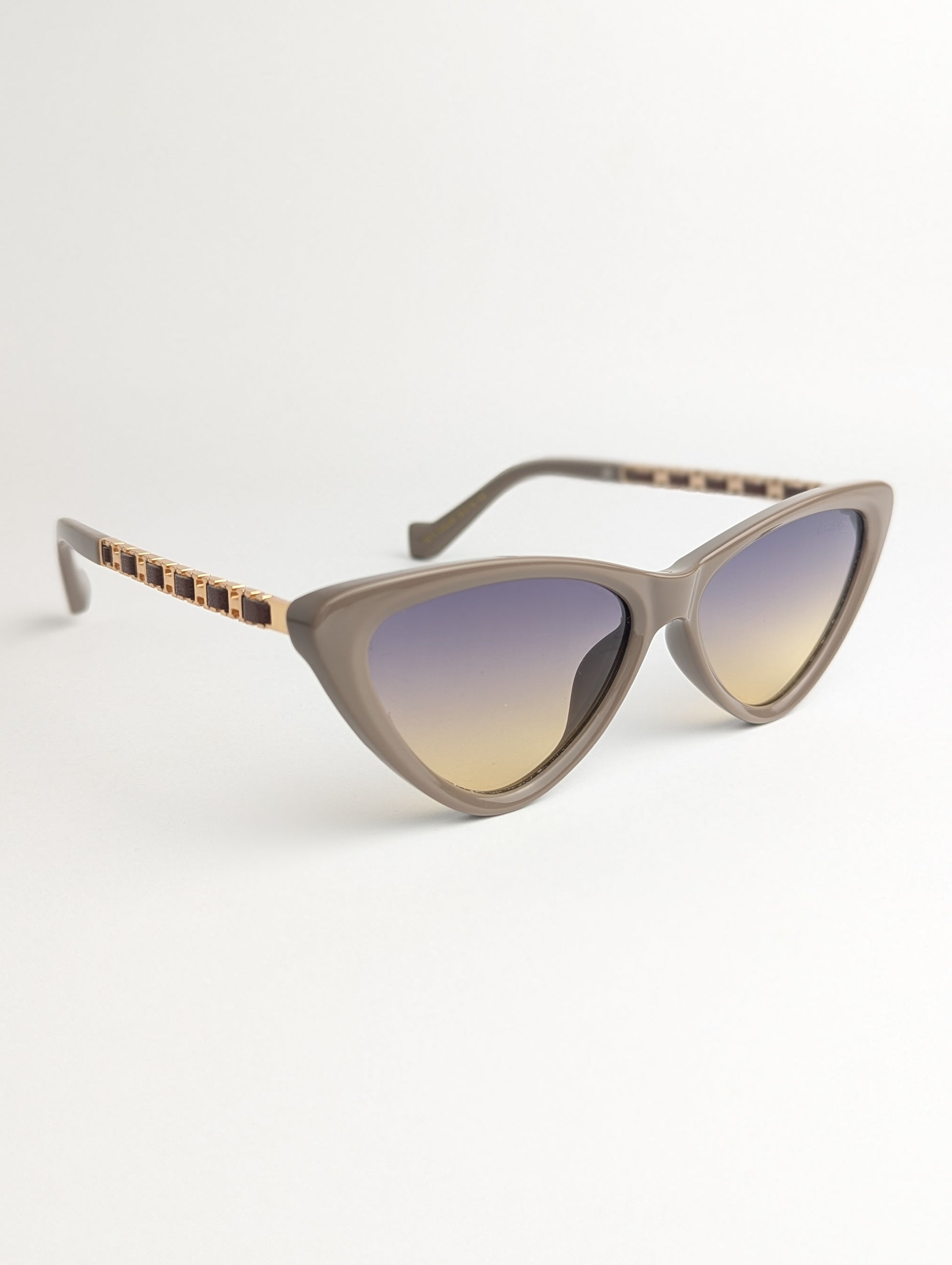 Noir Queen Limited Eddition