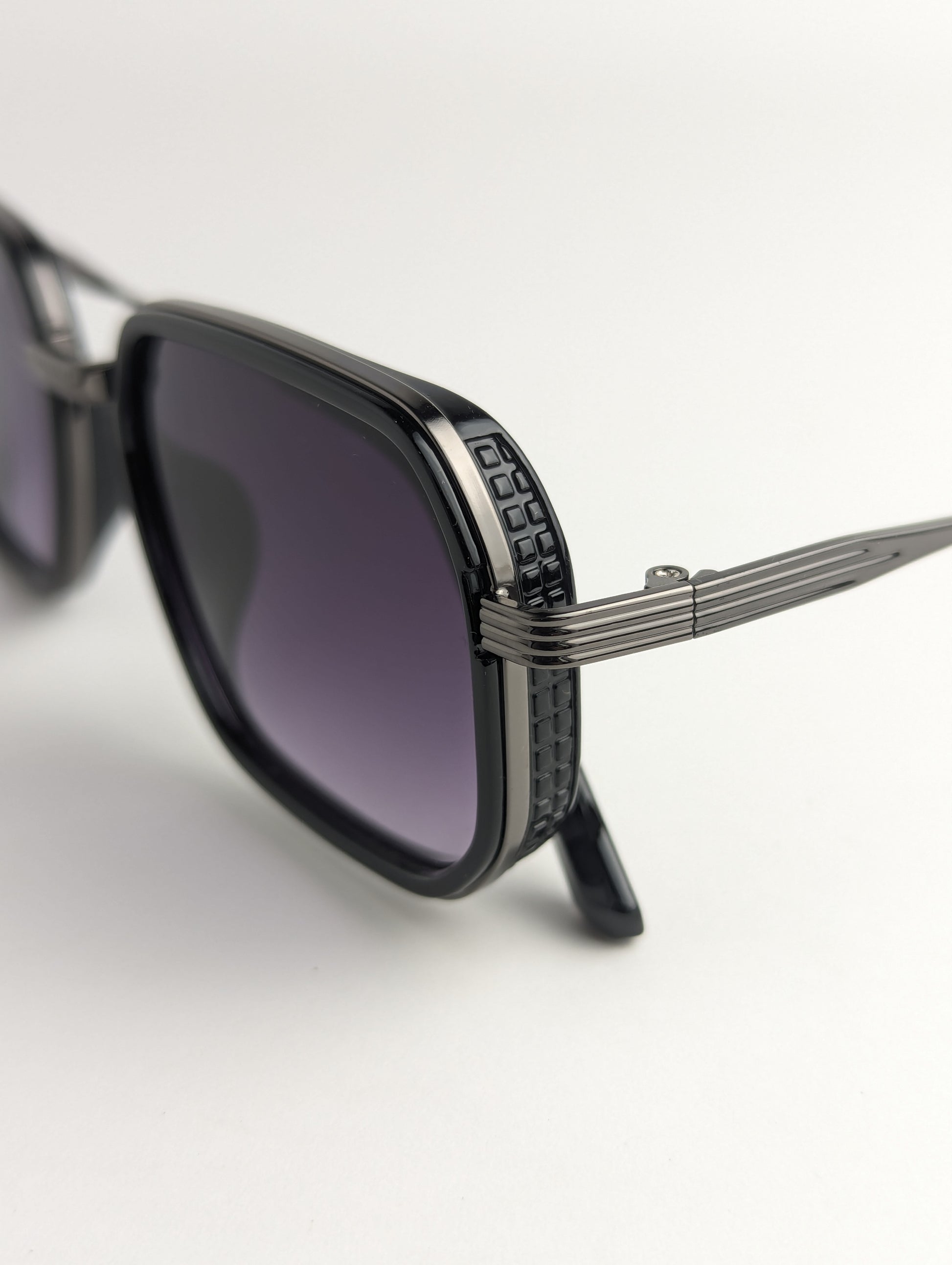 PrismPilot Midnight