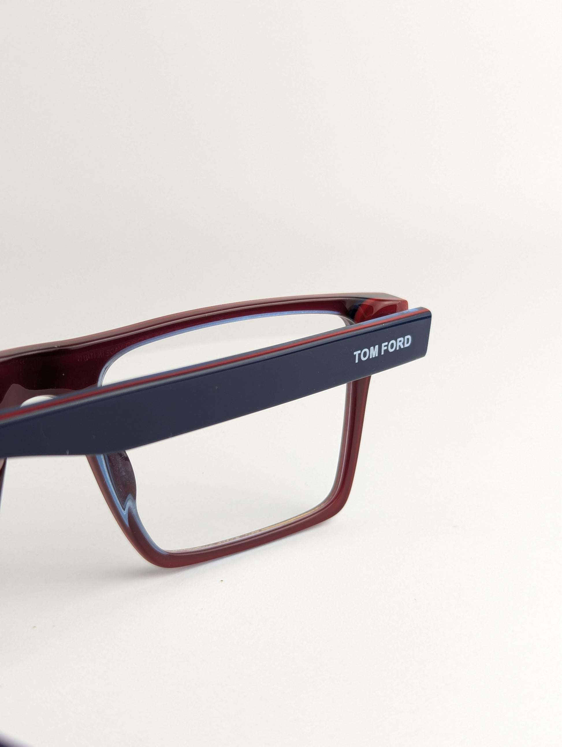 Caelux Red