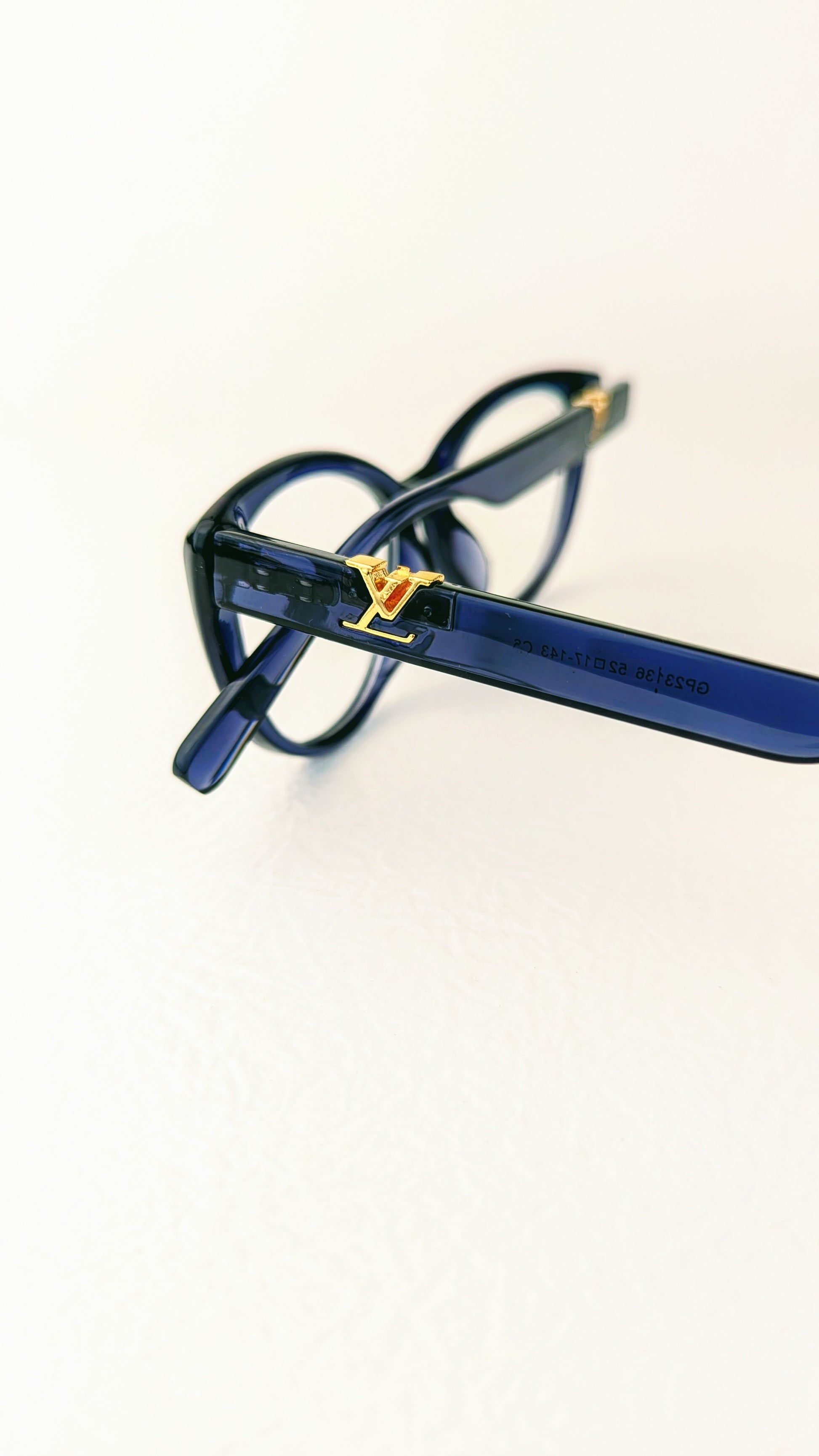 Glintique Blue