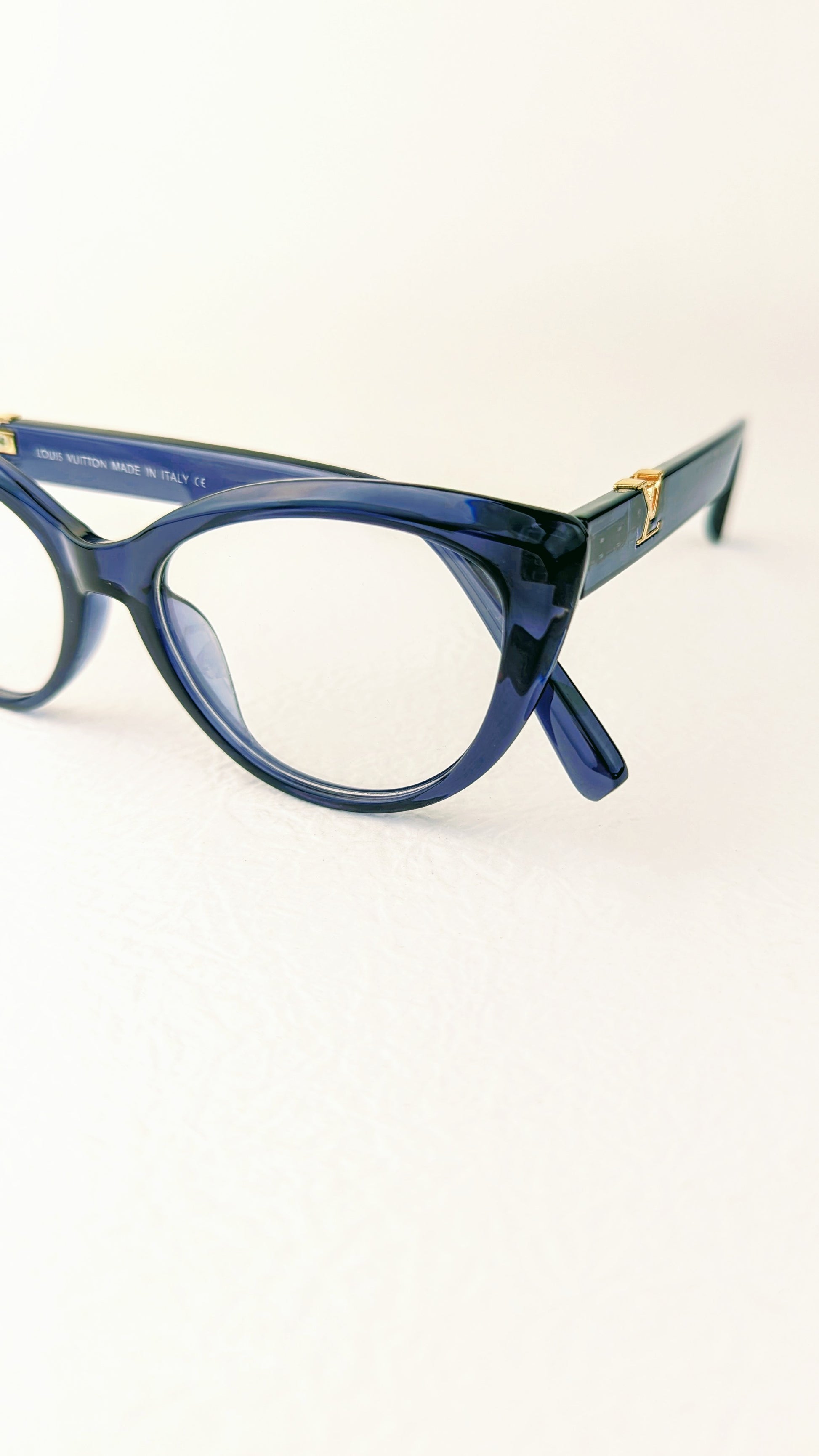Glintique Blue